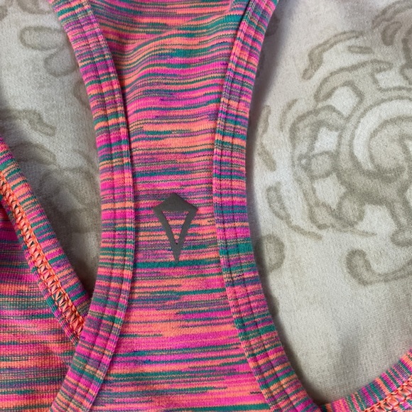 ivivva tank top! same as previous but size 10 - Picture 3 of 3